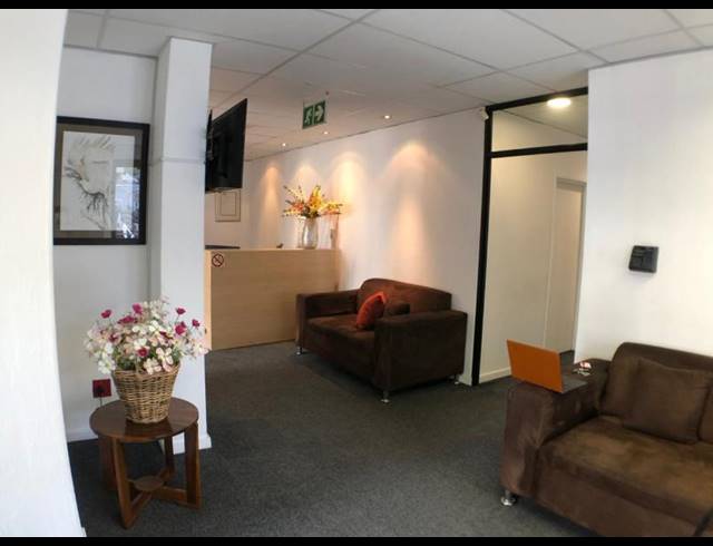 404M² BUSINESS CENTRE TO LET IN IRENE